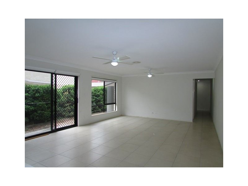 11a Albert Street, Eagleby QLD 4207