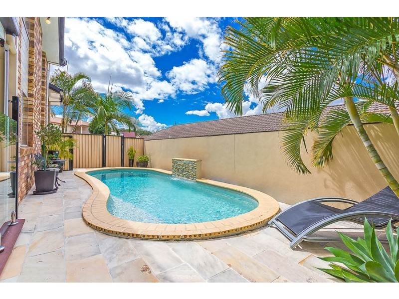 72 Paddington Crescent, Stretton QLD 4116