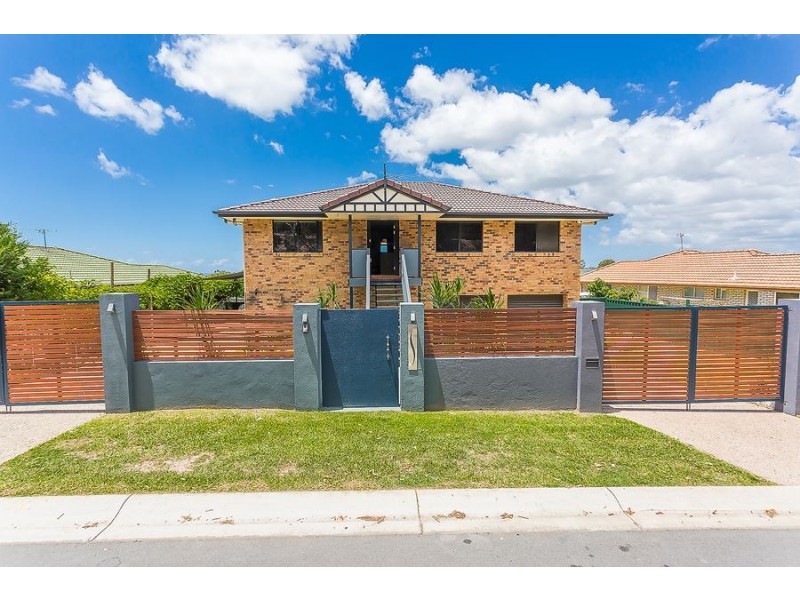 9 Barnhill Tce, Edens Landing QLD 4207