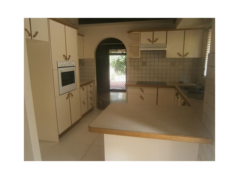 42 Louis St, Beenleigh QLD 4207