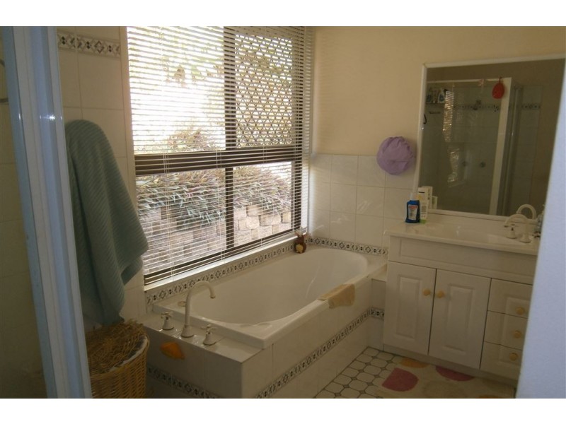 42 Louis St, Beenleigh QLD 4207