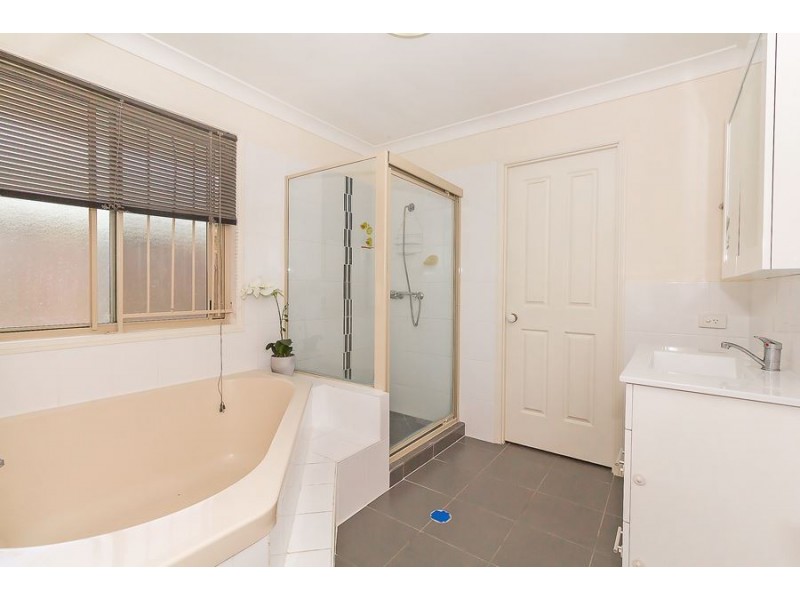 8 Sambit Street, Tanah Merah QLD 4128