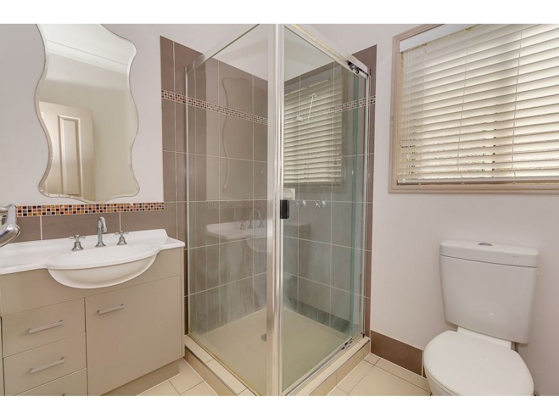 19 Outlook Drive, Waterford QLD 4133