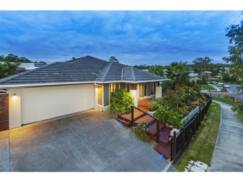 8 Grand Terrace, Waterford QLD 4133