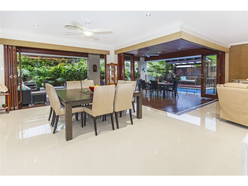8 Grand Terrace, Waterford QLD 4133