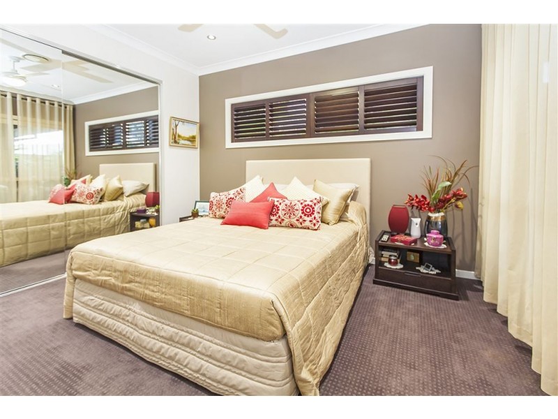 8 Grand Terrace, Waterford QLD 4133