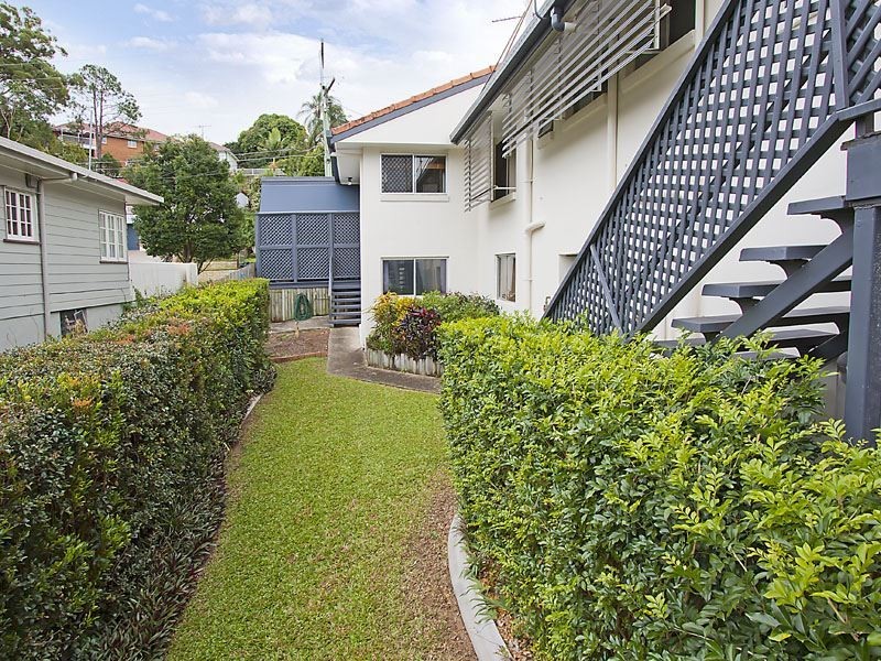 4/6 Roseglen Street, Greenslopes QLD 4120