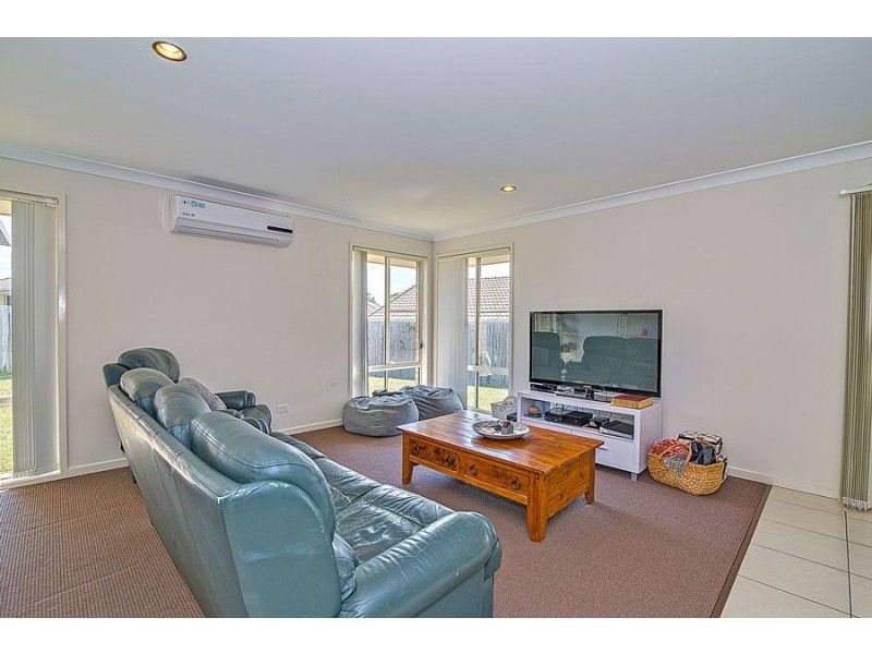 8 Myrtle Ave, Ormeau QLD 4208