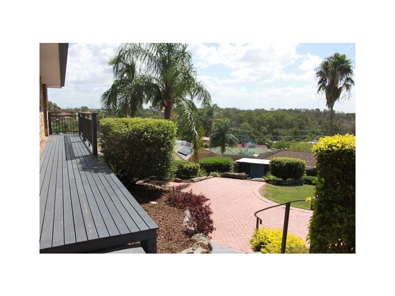 31 Wantana Crescent, Edens Landing QLD 4207