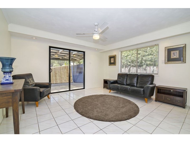 31 Wantana Crescent, Edens Landing QLD 4207