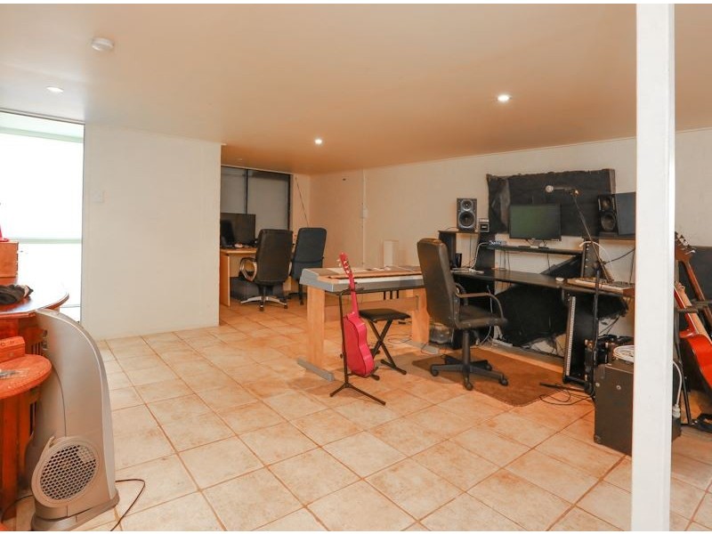 30 Veronica Avenue, Daisy Hill QLD 4127