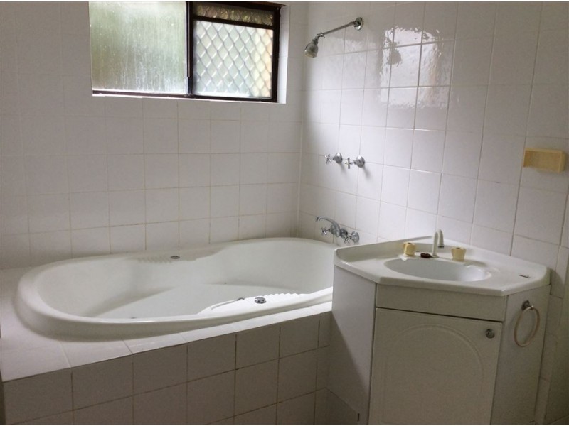 28 Moore Street, Loganlea QLD 4131