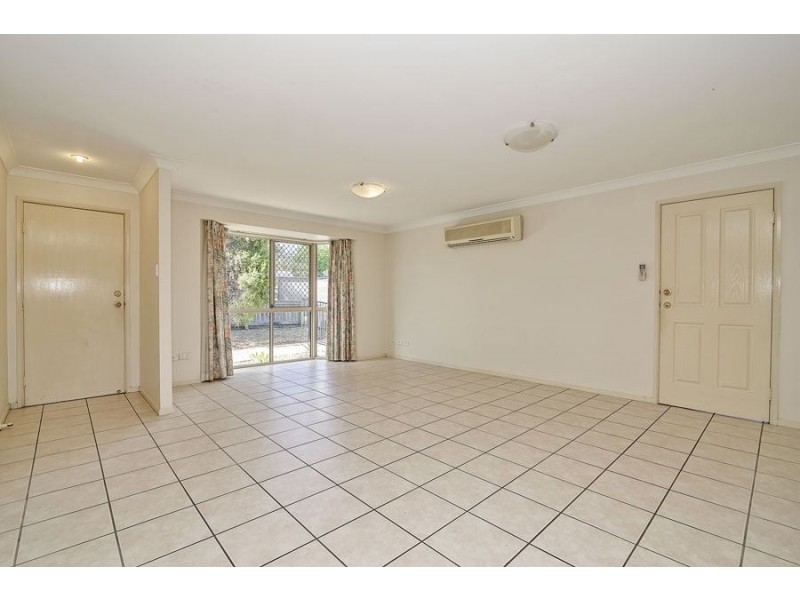 12 Eden Close, Edens Landing QLD 4207