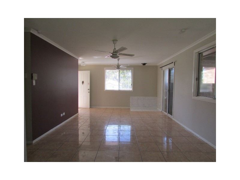4 Bergomi Court, Eagleby QLD 4207