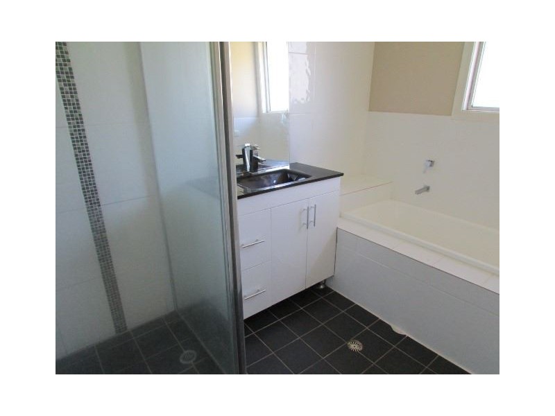 4 Bergomi Court, Eagleby QLD 4207