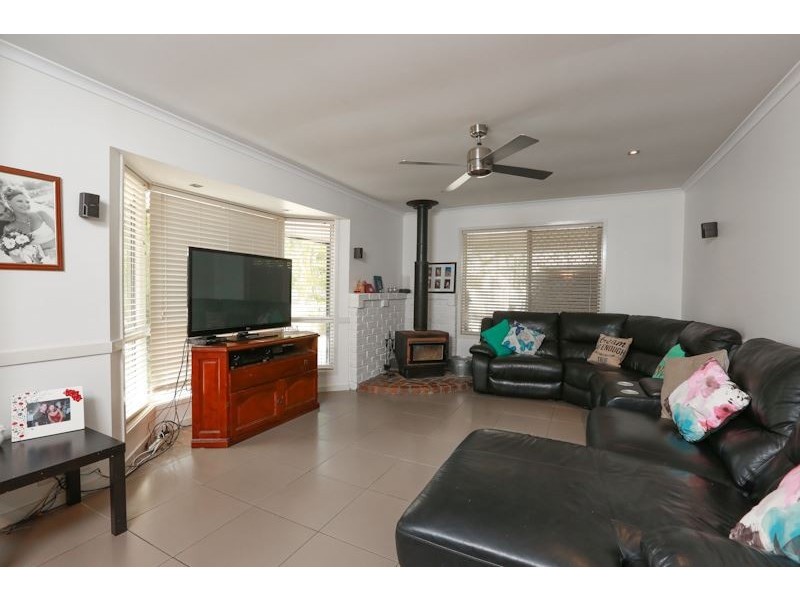 16 Tansey Drive, Tanah Merah QLD 4128
