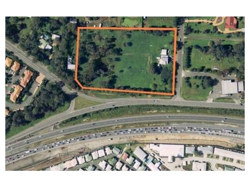 8 London Road, Belmont QLD 4153