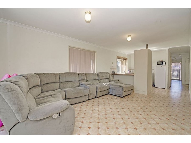 8 Cherrytree Place, Waterford West QLD 4133