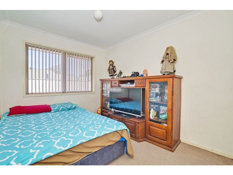 8 Cherrytree Place, Waterford West QLD 4133