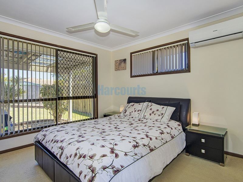 11 Merrow street, Mount Warren Park QLD 4207