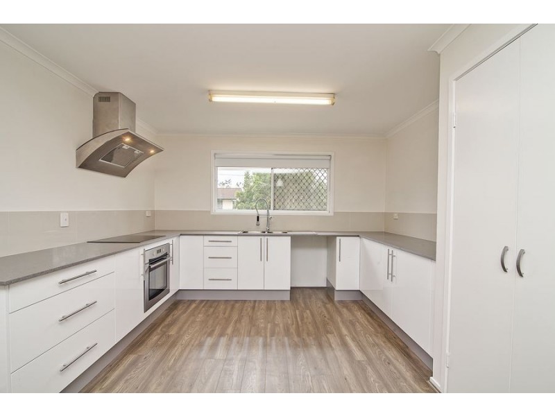 4 Jeetho Street, Holmview QLD 4207