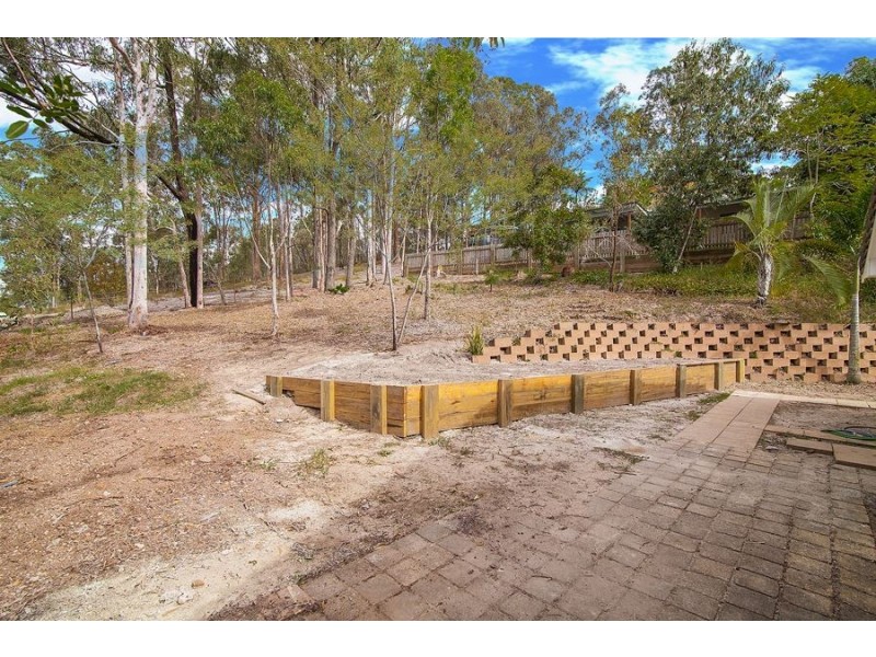 4 Jeetho Street, Holmview QLD 4207