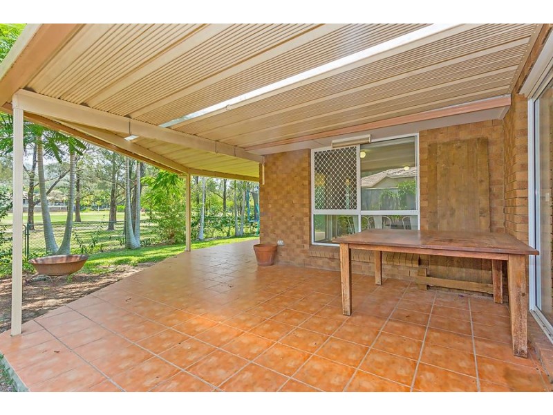 19 Susan Godfrey Drive, Windaroo QLD 4207