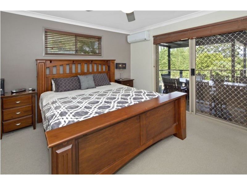 4 Yvonne Crescent, Mount Warren Park QLD 4207