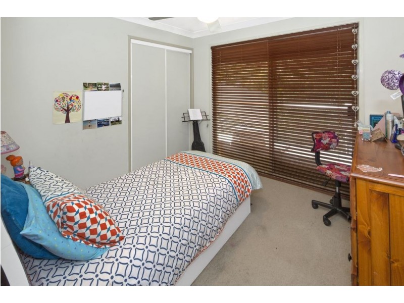 4 Yvonne Crescent, Mount Warren Park QLD 4207