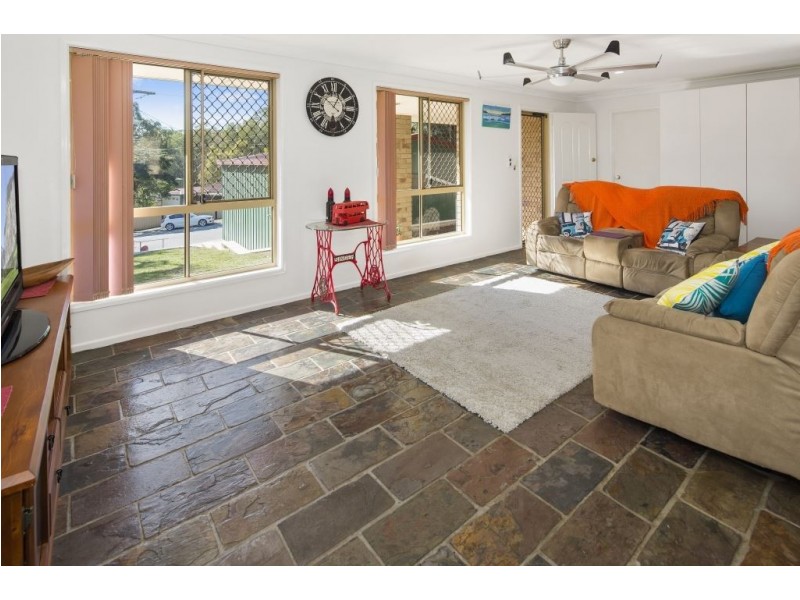 25 Morisset Court, Edens Landing QLD 4207