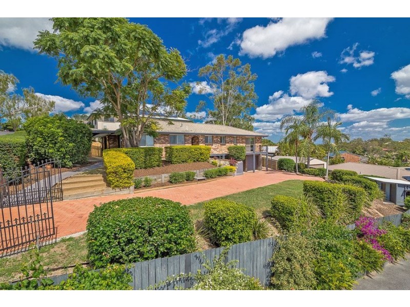 31 Wantana Crescent, Edens Landing QLD 4207