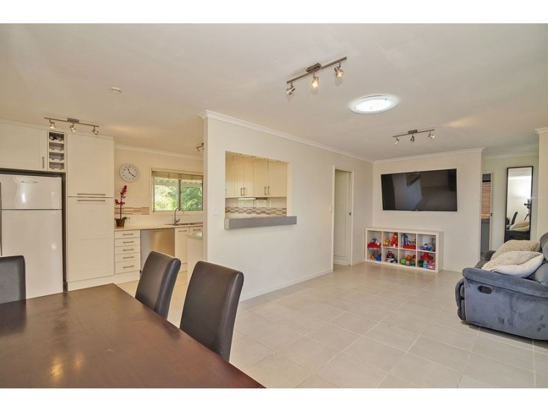 9 Dongarven Drive, Eagleby QLD 4207