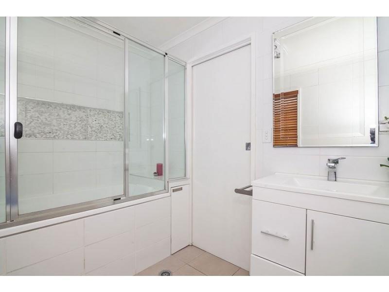 9 Dongarven Drive, Eagleby QLD 4207