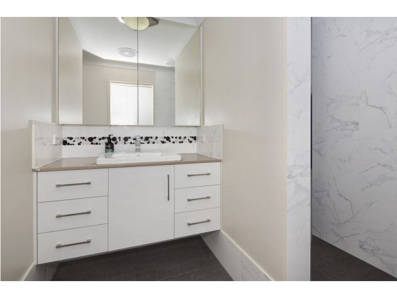 30 Millstream Retreat, Waterford QLD 4133
