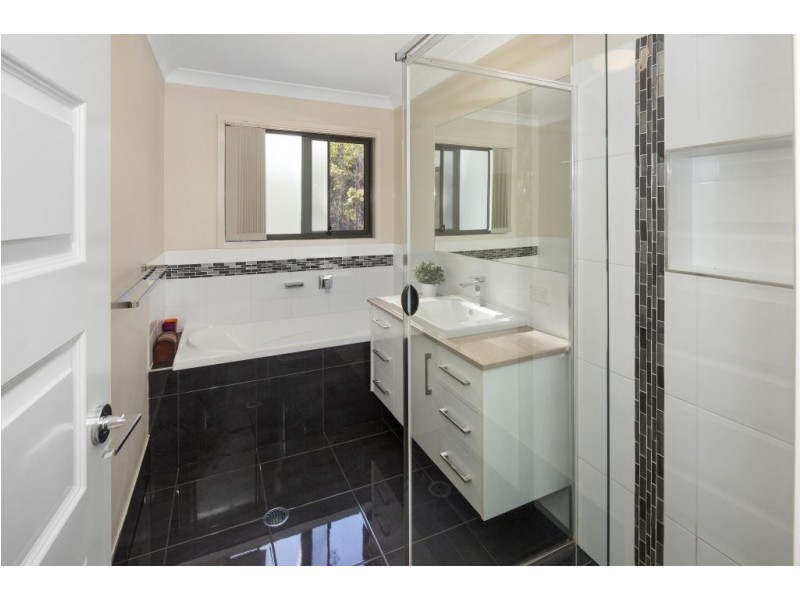 30 Millstream Retreat, Waterford QLD 4133