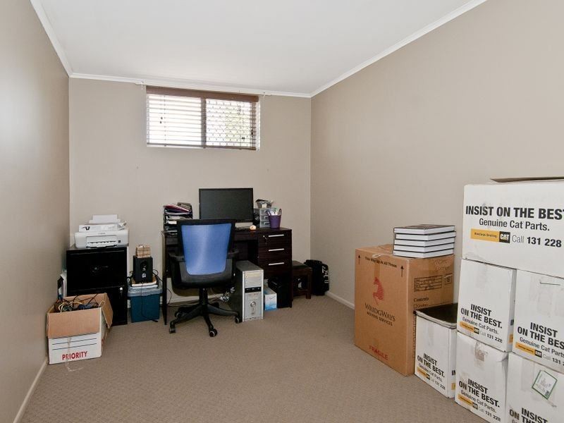 9 Londy Street, Eagleby QLD 4207