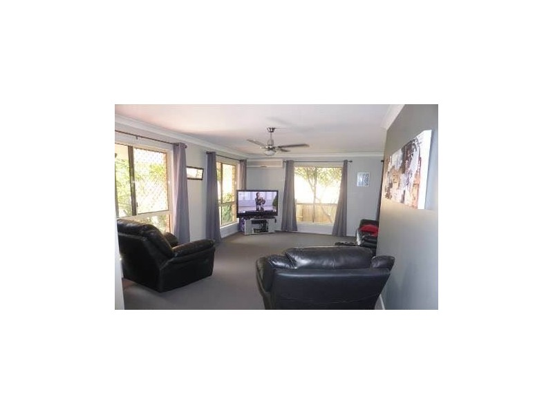 16 Ernest Street, Windaroo QLD 4207