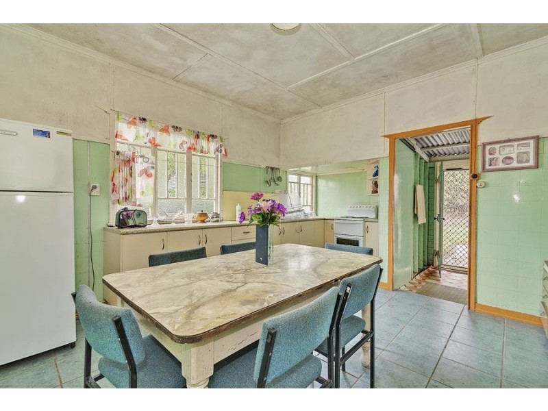 228 Quinns Hill Road West, Stapylton QLD 4207