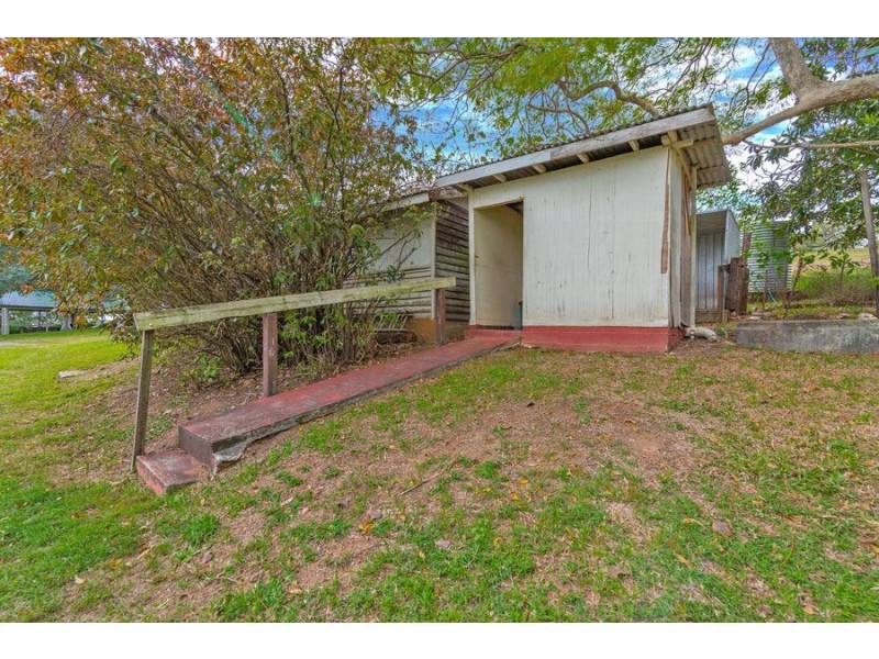 228 Quinns Hill Road West, Stapylton QLD 4207