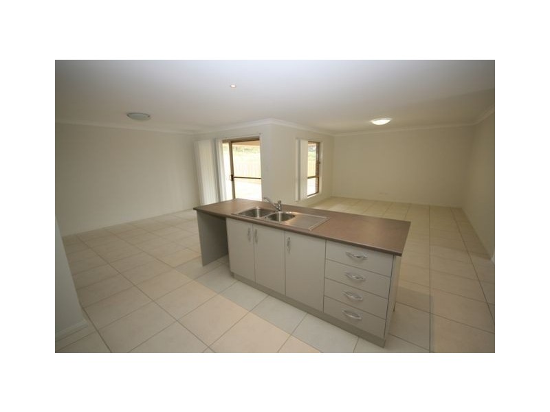 23 Skyline Cct, Bahrs Scrub QLD 4207
