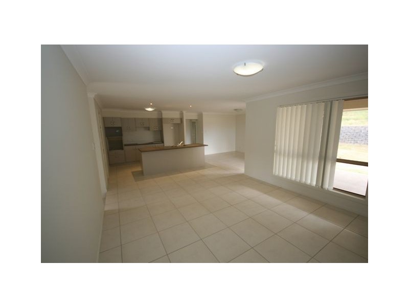 23 Skyline Cct, Bahrs Scrub QLD 4207