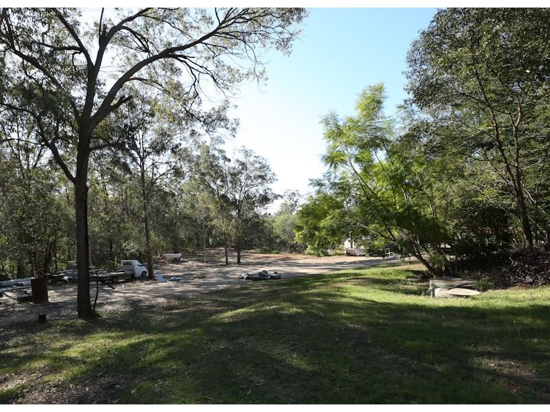26 Helen-Louise Court, Buccan QLD 4207