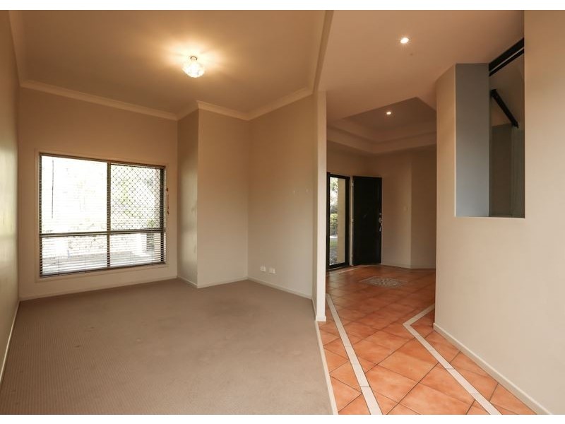 26 Helen-Louise Court, Buccan QLD 4207
