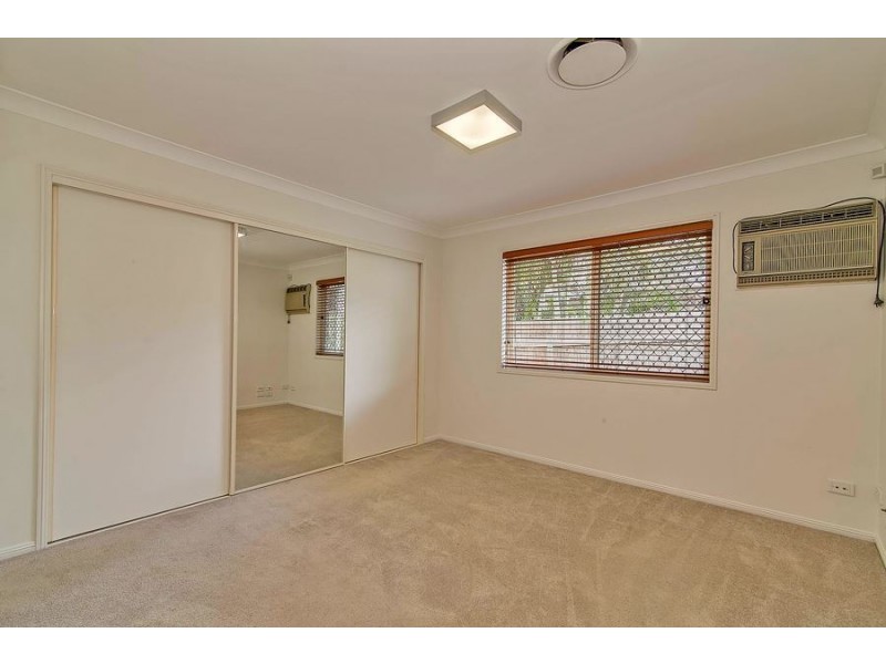 103 Castile Crescent, Edens Landing QLD 4207