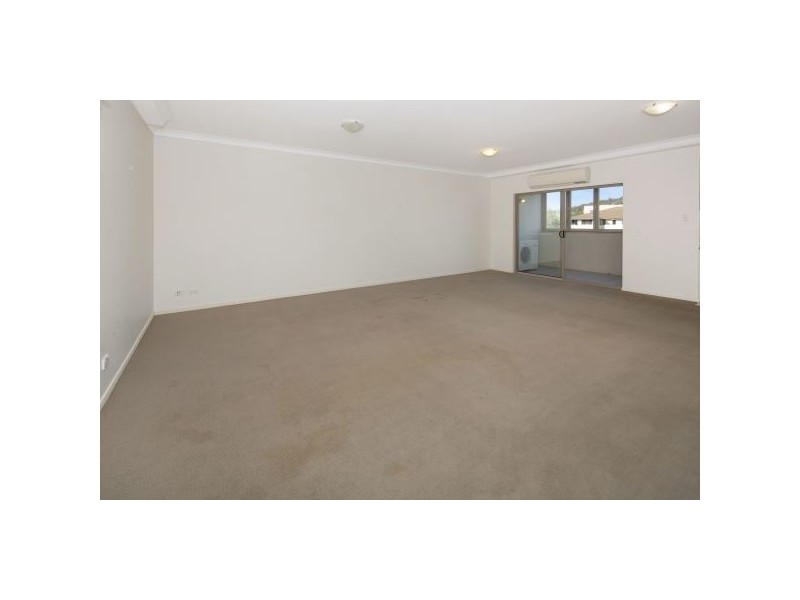 10/12 Hawthorne St, Beenleigh QLD 4207
