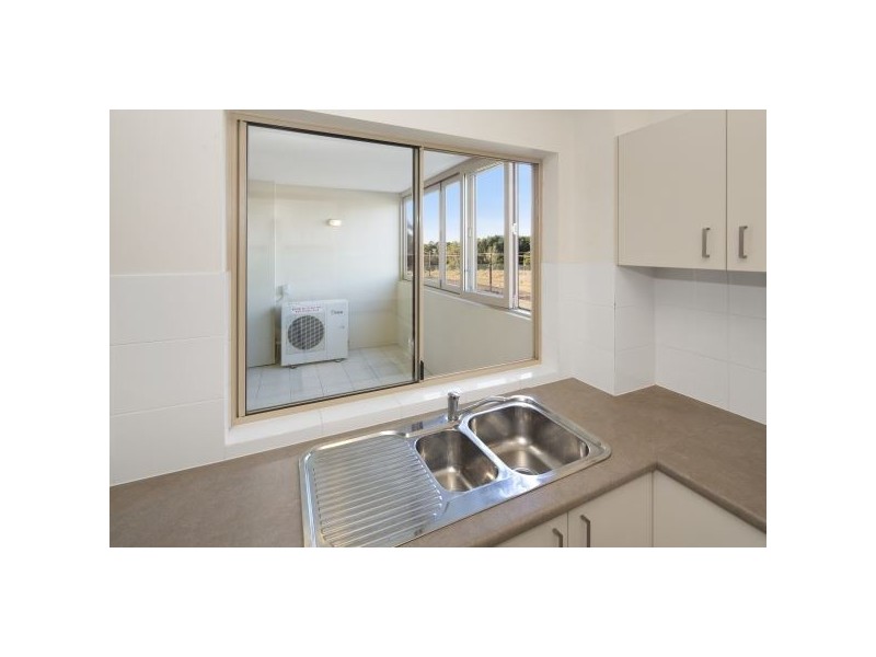 10/12 Hawthorne St, Beenleigh QLD 4207