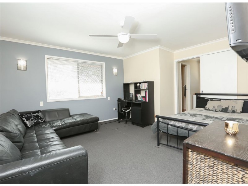 5 Fisher Court, Bethania QLD 4205