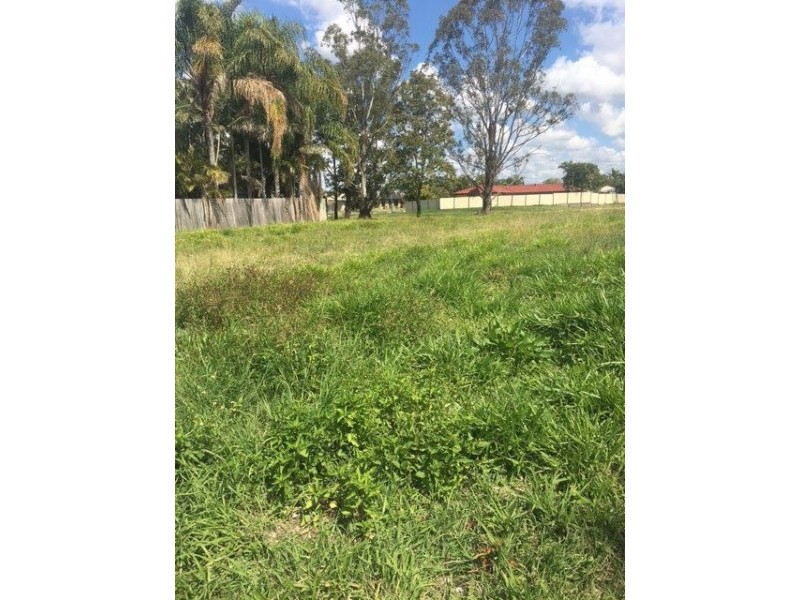 4 Matang Place, Tanah Merah QLD 4128