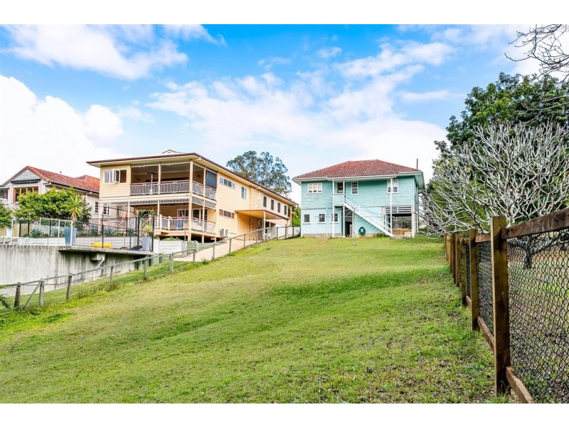 27 High Street, Ashgrove QLD 4060