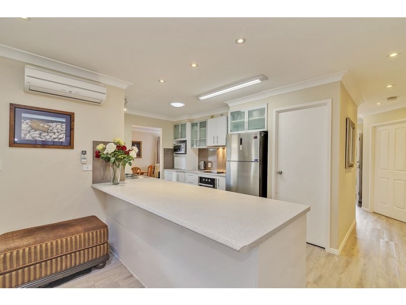 29 Wantana Crescent, Edens Landing QLD 4207